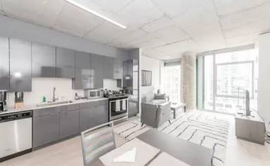 Main picture of 305 W Illinois St