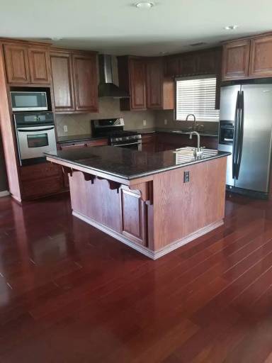 Main picture of 304 W Earl Way