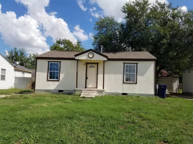 Main picture of 3304 S Dumas Ave