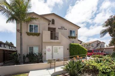 Main picture of 559 Moss St