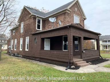 Main picture of 129 E Woodland Ave