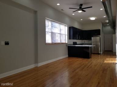 Main picture of 2558 W Superior St