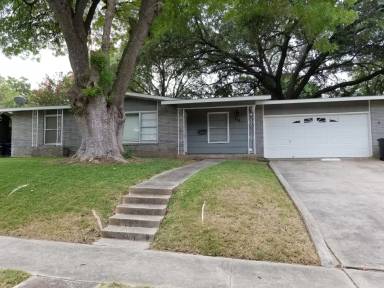 Main picture of 710 Larkwood Dr