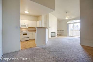 Main picture of 1692 W Canal Cir