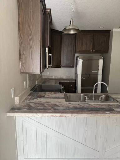 Main picture of 712 Glenn Pl