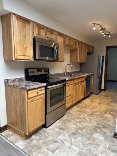 Main picture of 620 S Main St