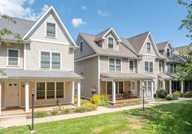 Main picture of 4 Summer St