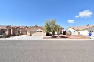 Main picture of 10344 E 38th St
