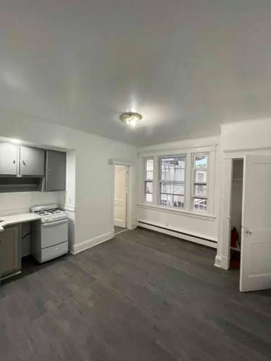 Main picture of 225 Water St