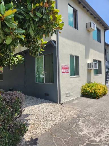 Main picture of 6640 Woodman Ave