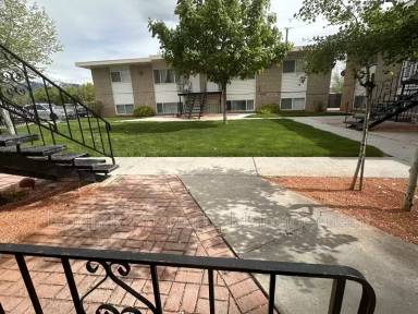 Main picture of 1525 Marilyn Dr