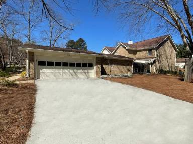 Main picture of 4328 Village Oaks Ln