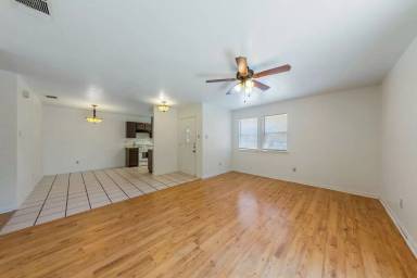 Main picture of 2703B Cypress Ln