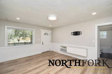 Main picture of 2479 N Maple Grove Rd