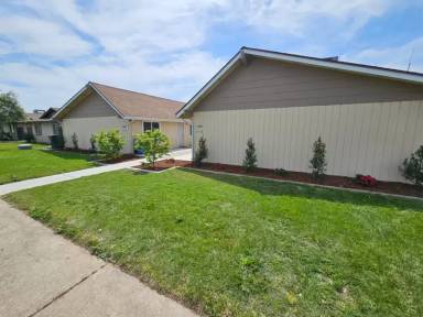 Main picture of 1400 E Canal Dr