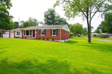 Main picture of 140 W Saint Anthony Ln