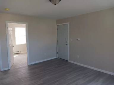 Main picture of 129 Robbins St