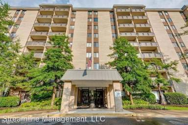 Main picture of Woodlake Towers