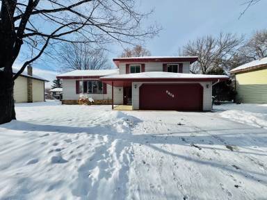 Main picture of 9806 Able St NE