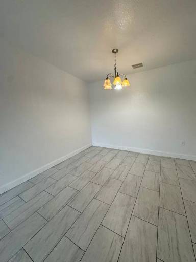 Main picture of 3055 Saint Paul Dr
