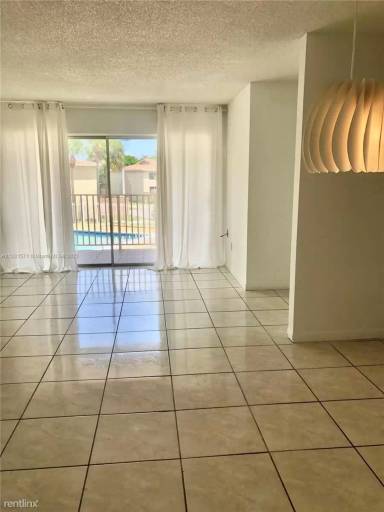 Main picture of Doral Gardens Condominium