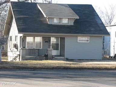 Main picture of 1520 W Division St