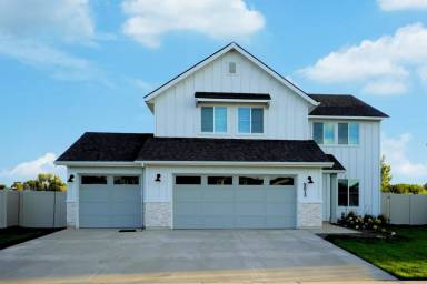 Main picture of 5813 W Stavros St