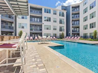 Main picture of 1705 S Lakeshore Blvd