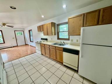 Main picture of 415 Ballard St
