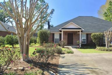 Main picture of 119 Westcott Ln