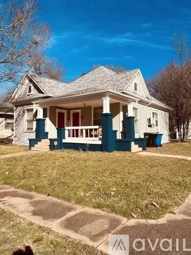 Main picture of 431 E Woodard St