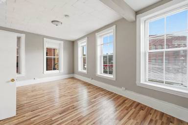 Main picture of 20-24 Main St