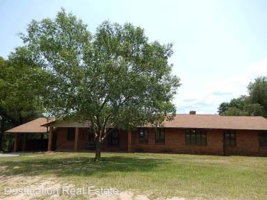 Main picture of 546 Trails End Rd