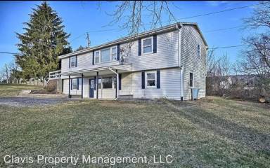 Main picture of 5 Johns Dr