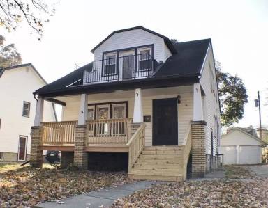 Main picture of 119 W Robert Ave