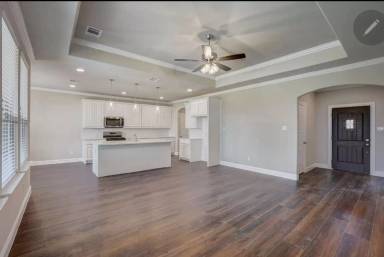 Main picture of 212 Cheyenne Trl