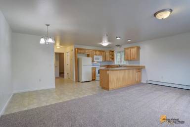Main picture of 8643 W Lynnette Dr