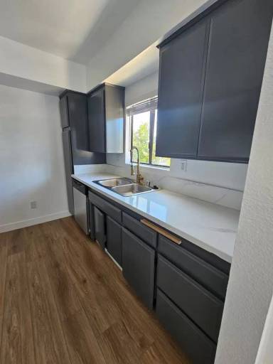 Main picture of 7061 Whitsett Ave