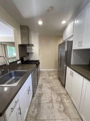 Main picture of 80 Murlagan Ave