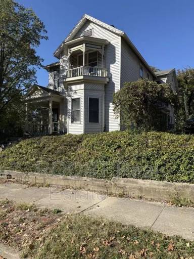 Main picture of 322 Bill Edwards Dr
