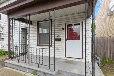 Main picture of 324 Lehman St