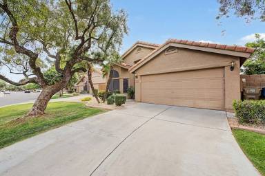 Main picture of 15852 N 50th St