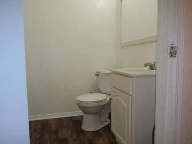 Main picture of 410 NW Bell Ave