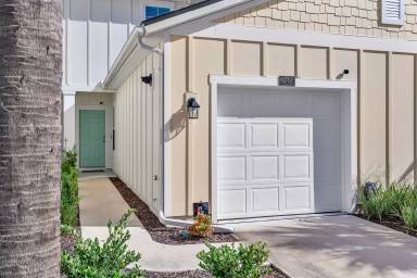 Main picture of 488 Coastline Way