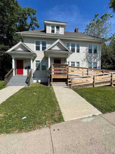 Main picture of 144 Prospect St