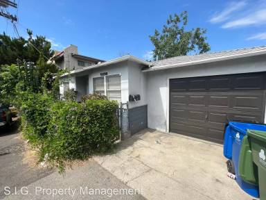 Main picture of 10067 Pinewood Ave