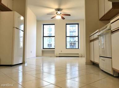 Main picture of 1366 York Ave