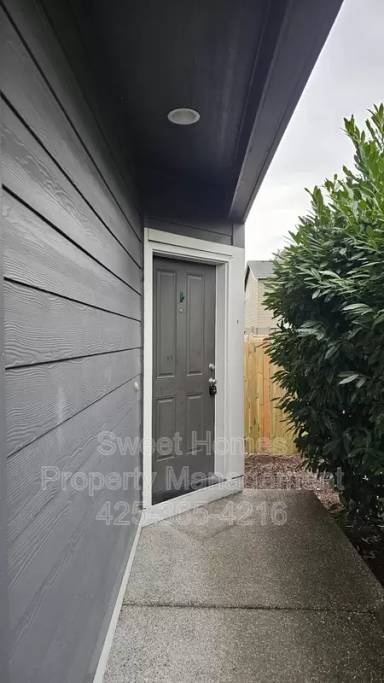 Main picture of 2426 167th St E