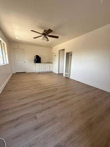 Main picture of 8437 Medford St