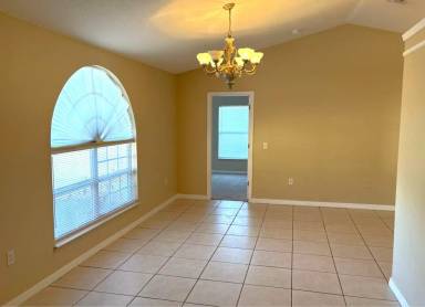 Main picture of 1915 Peridot Cir